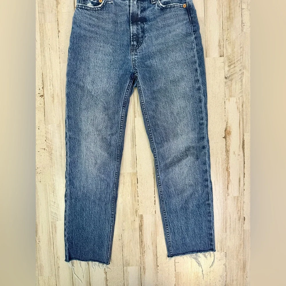 Gap Cheeky Straight Sky High Mid Rise Women Jeans - Size 24| 00R (26x25) - Picture 3 of 10